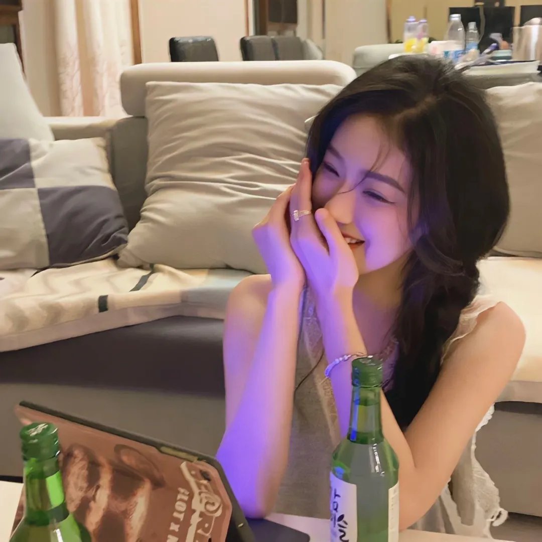 网红圈被曝旧照被扒，长达一周机场画面流出